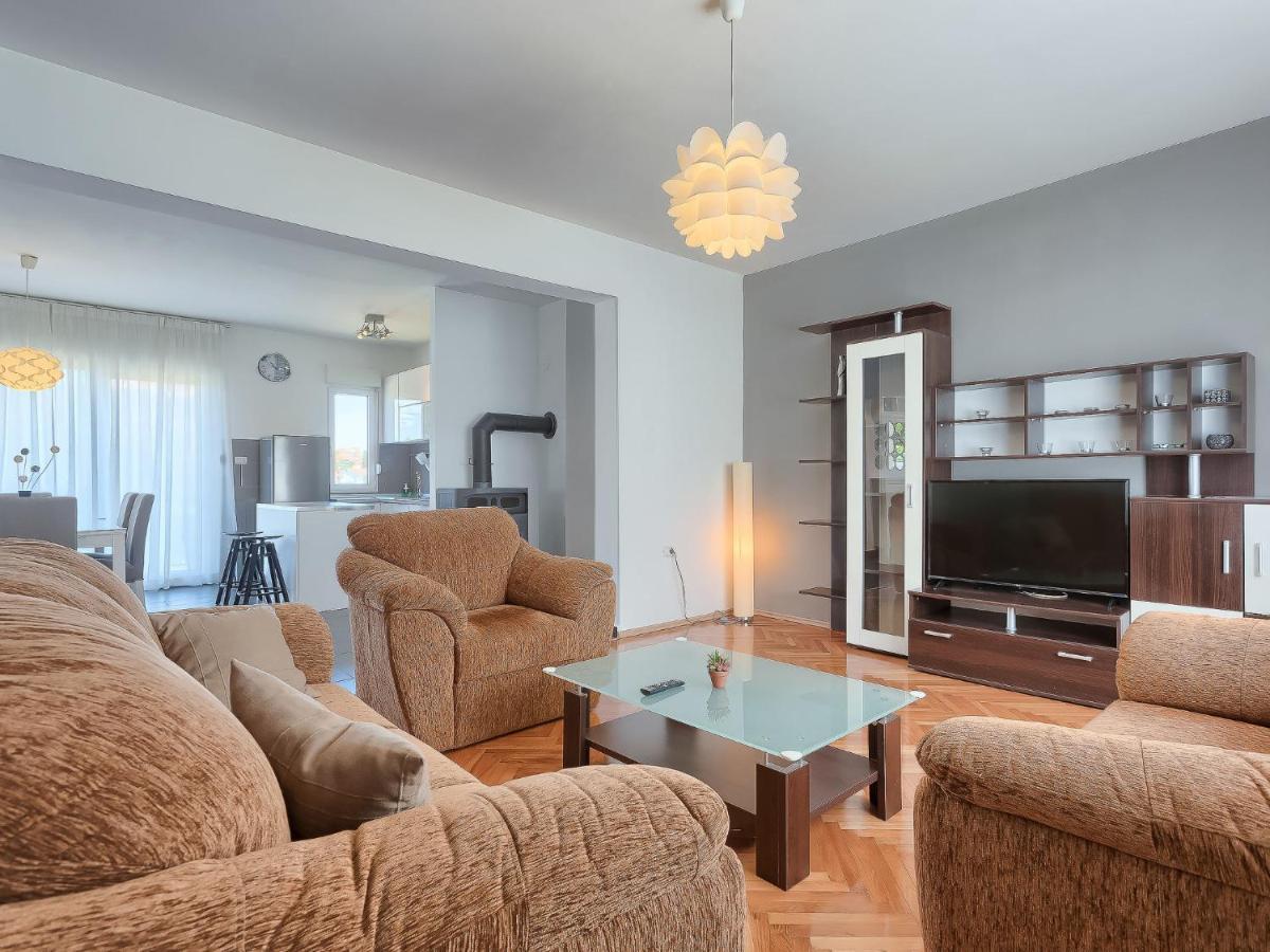 Holiday Home Rovere By Interhome بولا المظهر الخارجي الصورة